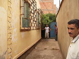 133-ORAN-Juin06-Cap Carbon, le cabanon(cet immense mur a droite gache toute la vue)